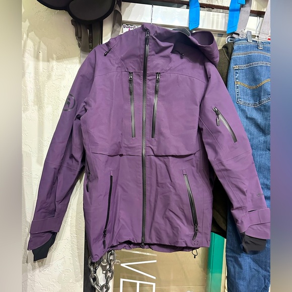 Backcountry Goretex she’ll - Picture 1 of 6
